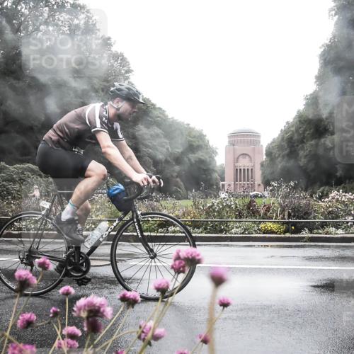 13.09.2026 - Stadtparktriathlon H.Heesch http://msf.ph/oto/10289435 13.09.2026 12:54:22 Radfahren 1087, 1170, 1189, 1242, 1273, 1299, 1400 meine-sportfotos.de