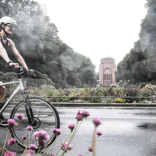 13.09.2026 - Stadtparktriathlon H.Heesch http://msf.ph/oto/10289459 13.09.2026 12:54:34 Radfahren 1101, 1225, 1226 meine-sportfotos.de