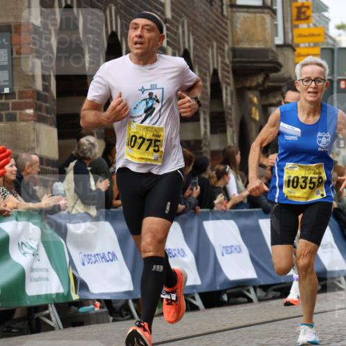 13.09.2026 - 21. swb-Marathon Bremen Strokosch-Dieckow http://msf.ph/oto/10289465 13.09.2026 10:42:37 Ziel 11375, 11630, 11895, 12395, 12525, 13585, 10235, 10312, 10816, 12281 meine-sportfotos.de