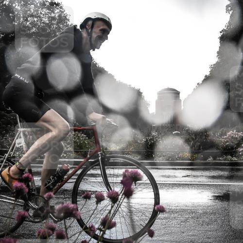 13.09.2026 - Stadtparktriathlon H.Heesch http://msf.ph/oto/10289466 13.09.2026 11:44:22 Radfahren 819, 844, 896, 923 meine-sportfotos.de