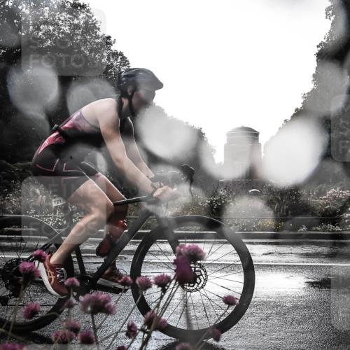 13.09.2026 - Stadtparktriathlon H.Heesch http://msf.ph/oto/10289472 13.09.2026 11:44:27 Radfahren 721, 830, 902 meine-sportfotos.de