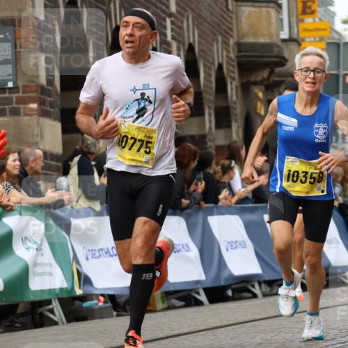 13.09.2026 - 21. swb-Marathon Bremen Strokosch-Dieckow http://msf.ph/oto/10289476 13.09.2026 10:42:37 Ziel 11375, 11630, 11895, 12395, 12525, 13585, 10235, 10312, 10816, 12281 meine-sportfotos.de