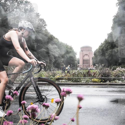 13.09.2026 - Stadtparktriathlon H.Heesch http://msf.ph/oto/10289479 13.09.2026 12:54:40 Radfahren 1101, 1304, 1308 meine-sportfotos.de