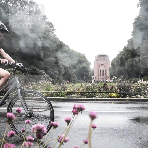 13.09.2026 - Stadtparktriathlon H.Heesch http://msf.ph/oto/10289497 13.09.2026 12:54:56 Radfahren 1108, 1153, 1158, 1179, 1224, 1258, 1417 meine-sportfotos.de