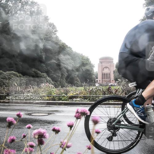 13.09.2026 - Stadtparktriathlon H.Heesch http://msf.ph/oto/10289526 13.09.2026 12:55:06 Radfahren 1245, 1261, 1376 meine-sportfotos.de