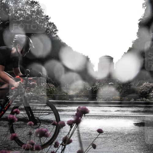 13.09.2026 - Stadtparktriathlon H.Heesch http://msf.ph/oto/10289528 13.09.2026 11:44:56 Radfahren 763, 769, 817, 852, 880 meine-sportfotos.de