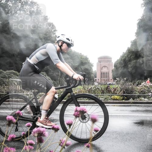 13.09.2026 - Stadtparktriathlon H.Heesch http://msf.ph/oto/10289549 13.09.2026 12:55:19 Radfahren 1072, 1076, 1098, 1129, 1218, 1250, 1269, 1405 meine-sportfotos.de