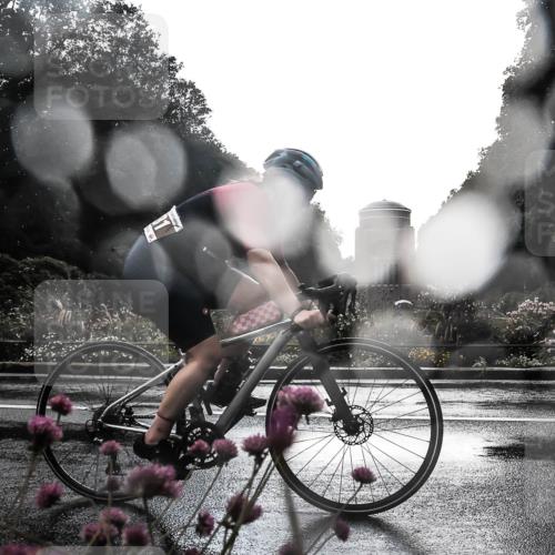 13.09.2026 - Stadtparktriathlon H.Heesch http://msf.ph/oto/10289568 13.09.2026 11:45:31 Radfahren 731, 789 meine-sportfotos.de