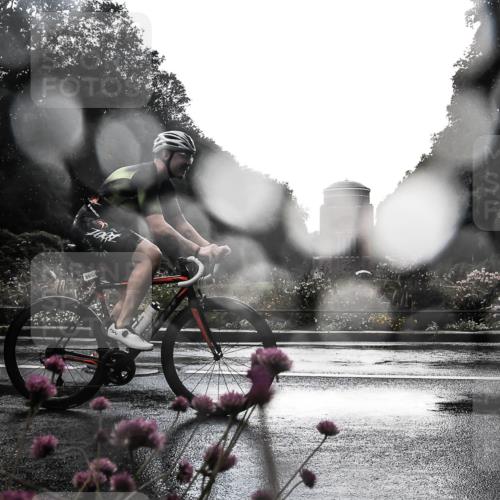 13.09.2026 - Stadtparktriathlon H.Heesch http://msf.ph/oto/10289573 13.09.2026 11:45:36 Radfahren 749, 895 meine-sportfotos.de