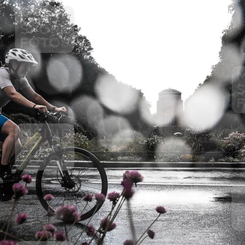 13.09.2026 - Stadtparktriathlon H.Heesch http://msf.ph/oto/10289578 13.09.2026 11:45:41 Radfahren 749, 754, 839 meine-sportfotos.de