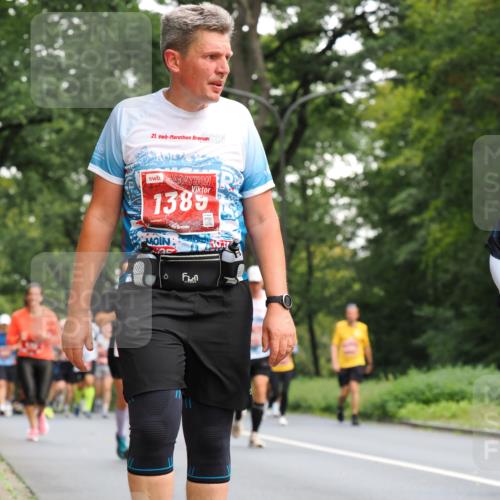 13.09.2026 - 21. swb-Marathon Bremen TobiasT http://msf.ph/oto/10289594 13.09.2026 12:28:40 Laufen 21, 26, 1385, 860 meine-sportfotos.de