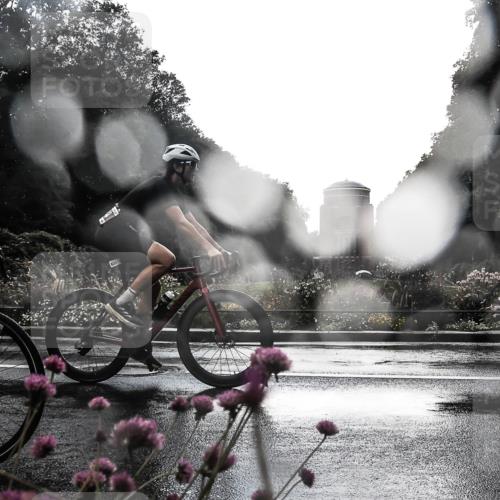13.09.2026 - Stadtparktriathlon H.Heesch http://msf.ph/oto/10289605 13.09.2026 11:46:05 Radfahren 724, 733, 803, 824, 907 meine-sportfotos.de