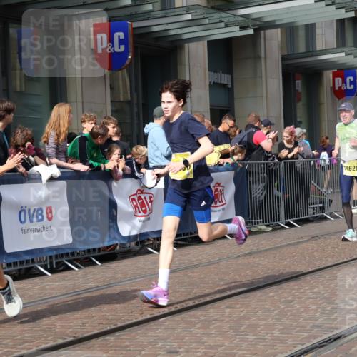 13.09.2026 - 21. swb-Marathon Bremen Strokosch-Dieckow http://msf.ph/oto/10289629 13.09.2026 10:44:49 Ziel 10096, 10143, 10214, 10628, 10735, 10866, 11020, 11396, 11695, 12054, 13591, 10266, 10454, 10628, 10806, 10861, 11615, 11692, 11704, 12302, 12425, 12473 meine-sportfotos.de