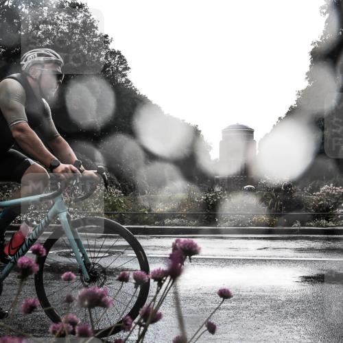 13.09.2026 - Stadtparktriathlon H.Heesch http://msf.ph/oto/10289657 13.09.2026 11:46:32 Radfahren 786, 835, 933 meine-sportfotos.de