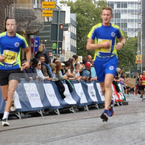 13.09.2026 - 21. swb-Marathon Bremen Strokosch-Dieckow http://msf.ph/oto/10289678 13.09.2026 10:42:47 Ziel 10358, 10632, 10775, 11375, 11630, 11779, 12395, 12525, 10235, 10336, 10988, 11442, 13580 meine-sportfotos.de