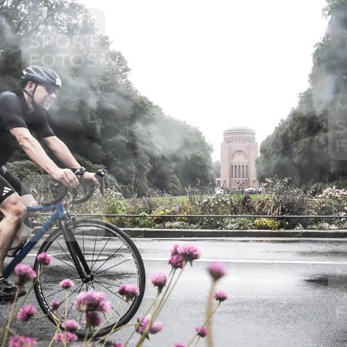 13.09.2026 - Stadtparktriathlon H.Heesch http://msf.ph/oto/10289685 13.09.2026 12:56:38 Radfahren 1123, 1156, 1253, 1271, 1389, 1427 meine-sportfotos.de