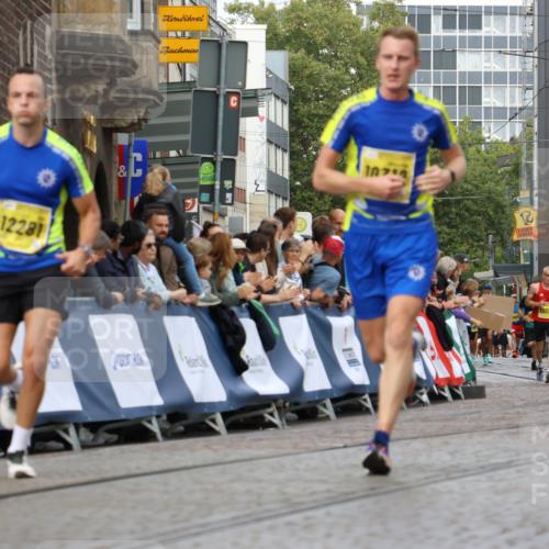 13.09.2026 - 21. swb-Marathon Bremen Strokosch-Dieckow http://msf.ph/oto/10289689 13.09.2026 10:42:47 Ziel 10358, 10632, 10775, 11375, 11630, 11779, 12395, 12525, 10235, 10336, 10988, 11442, 13580 meine-sportfotos.de