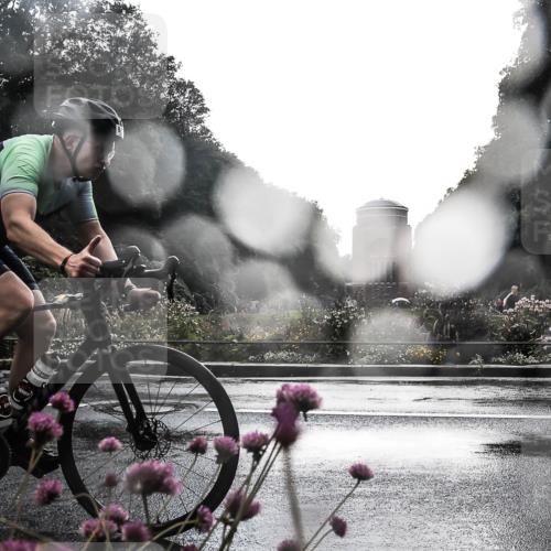 13.09.2026 - Stadtparktriathlon H.Heesch http://msf.ph/oto/10289700 13.09.2026 11:47:12 Radfahren 859, 893 meine-sportfotos.de
