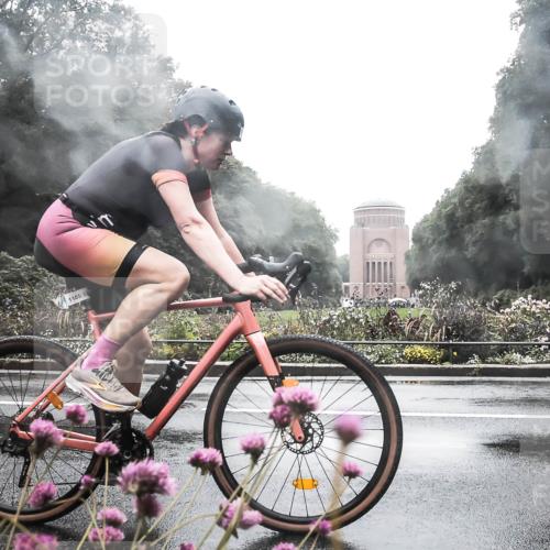 13.09.2026 - Stadtparktriathlon H.Heesch http://msf.ph/oto/10289707 13.09.2026 12:56:46 Radfahren 1083, 1105, 1176, 1231, 1241 meine-sportfotos.de