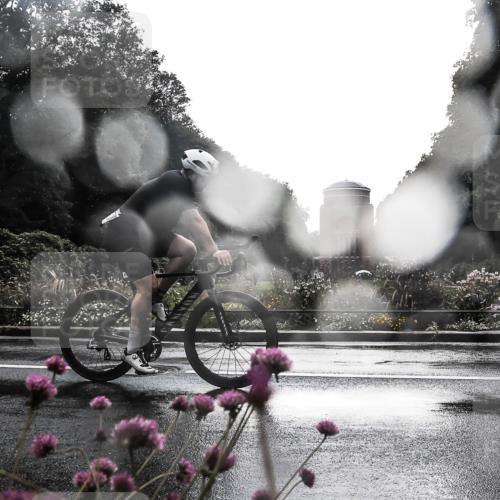 13.09.2026 - Stadtparktriathlon H.Heesch http://msf.ph/oto/10289711 13.09.2026 11:47:22 Radfahren 745, 800, 826, 869, 935 meine-sportfotos.de