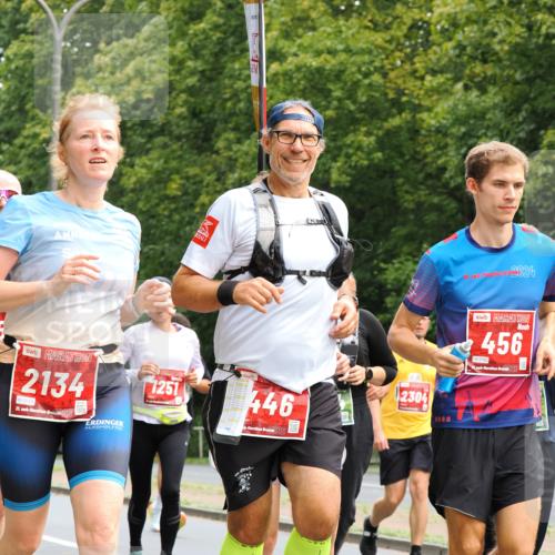 13.09.2026 - 21. swb-Marathon Bremen TobiasT http://msf.ph/oto/10289717 13.09.2026 12:28:57 Laufen 2134, 0541, 21, 26, 1251, 446, 26, 2304, 2024, 19, 456, 0762 meine-sportfotos.de