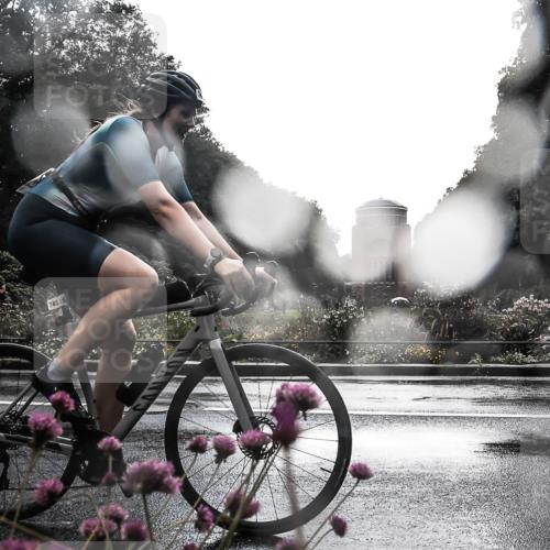 13.09.2026 - Stadtparktriathlon H.Heesch http://msf.ph/oto/10289719 13.09.2026 11:47:23 Radfahren 745, 800, 826, 863, 869, 935 meine-sportfotos.de