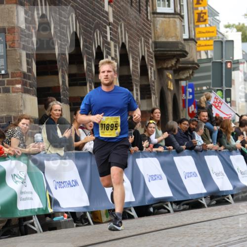 13.09.2026 - 21. swb-Marathon Bremen Strokosch-Dieckow http://msf.ph/oto/10289731 13.09.2026 10:42:24 Ziel 12426, 12468, 13585, 13621, 10312, 10358, 10632, 10775, 11375, 11779, 12281 meine-sportfotos.de