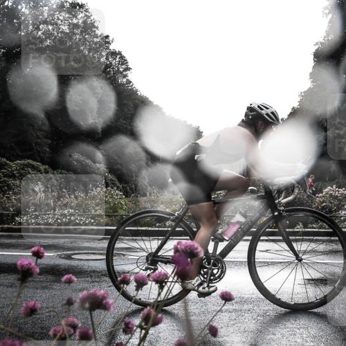13.09.2026 - Stadtparktriathlon H.Heesch http://msf.ph/oto/10289735 13.09.2026 11:47:36 Radfahren 761, 801, 840 meine-sportfotos.de