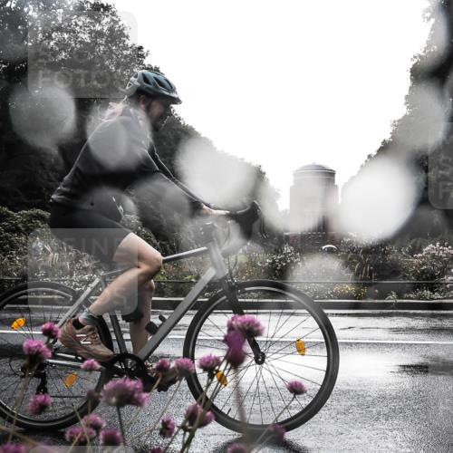 13.09.2026 - Stadtparktriathlon H.Heesch http://msf.ph/oto/10289737 13.09.2026 11:47:38 Radfahren 761, 801 meine-sportfotos.de