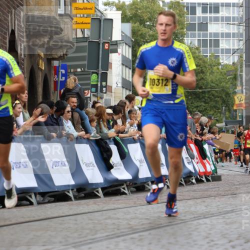 13.09.2026 - 21. swb-Marathon Bremen Strokosch-Dieckow http://msf.ph/oto/10289743 13.09.2026 10:42:48 Ziel 10358, 10632, 10775, 11375, 11630, 11779, 12395, 12525, 10235, 10336, 10988, 11442, 13580 meine-sportfotos.de