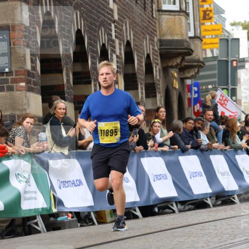 13.09.2026 - 21. swb-Marathon Bremen Strokosch-Dieckow http://msf.ph/oto/10289747 13.09.2026 10:42:24 Ziel 12426, 12468, 13585, 13621, 10312, 10358, 10632, 10775, 11375, 11779, 12281 meine-sportfotos.de