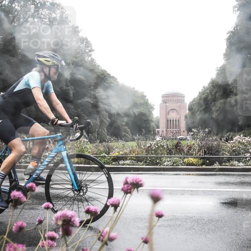 13.09.2026 - Stadtparktriathlon H.Heesch http://msf.ph/oto/10289801 13.09.2026 12:57:29 Radfahren 1091, 1127 meine-sportfotos.de