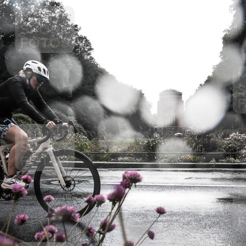 13.09.2026 - Stadtparktriathlon H.Heesch http://msf.ph/oto/10289802 13.09.2026 11:48:16 Radfahren 739, 781 meine-sportfotos.de