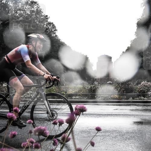 13.09.2026 - Stadtparktriathlon H.Heesch http://msf.ph/oto/10289804 13.09.2026 11:48:19 Radfahren 739, 781 meine-sportfotos.de