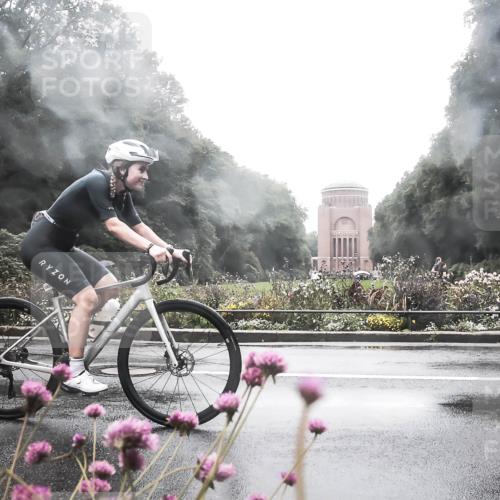 13.09.2026 - Stadtparktriathlon H.Heesch http://msf.ph/oto/10289809 13.09.2026 12:57:35 Radfahren 1091, 1283, 1392 meine-sportfotos.de