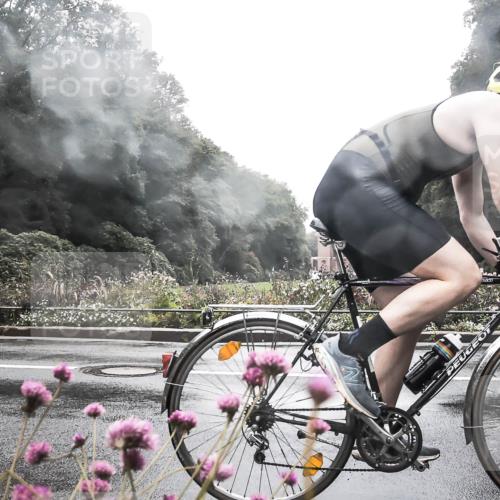 13.09.2026 - Stadtparktriathlon H.Heesch http://msf.ph/oto/10289828 13.09.2026 12:57:45 Radfahren 1306, 1374, 1409 meine-sportfotos.de