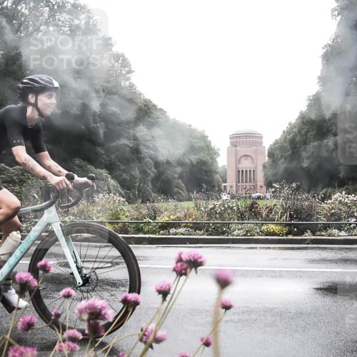 13.09.2026 - Stadtparktriathlon H.Heesch http://msf.ph/oto/10289857 13.09.2026 12:58:03 Radfahren 1069, 1116, 1263, 1407 meine-sportfotos.de