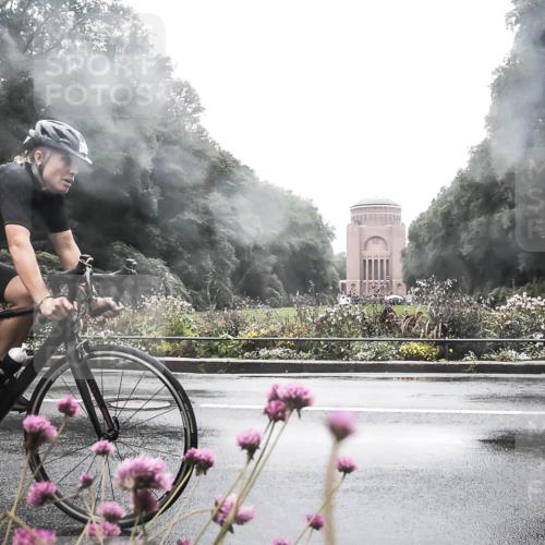 13.09.2026 - Stadtparktriathlon H.Heesch http://msf.ph/oto/10289860 13.09.2026 12:58:04 Radfahren 1069, 1116, 1263, 1407 meine-sportfotos.de