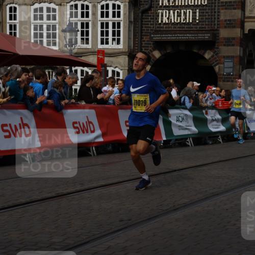 13.09.2026 - 21. swb-Marathon Bremen Strokosch-Dieckow http://msf.ph/oto/10289866 13.09.2026 10:44:02 Ziel 10742, 11019, 11607, 11948, 12250, 12253, 13509, 11108, 11644, 11758 meine-sportfotos.de