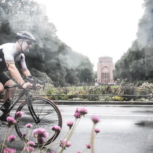 13.09.2026 - Stadtparktriathlon H.Heesch http://msf.ph/oto/10289882 13.09.2026 12:58:14 Radfahren 1210, 1244, 1278, 1352, 1359, 1385, 1420 meine-sportfotos.de