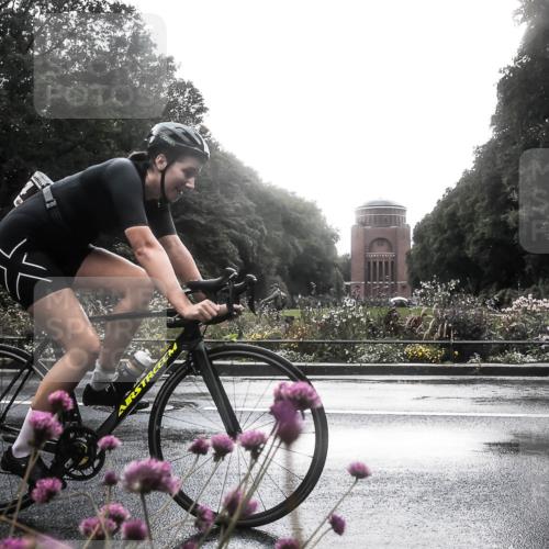 13.09.2026 - Stadtparktriathlon H.Heesch http://msf.ph/oto/10289884 13.09.2026 11:49:08 Radfahren 743, 744, 862, 927 meine-sportfotos.de