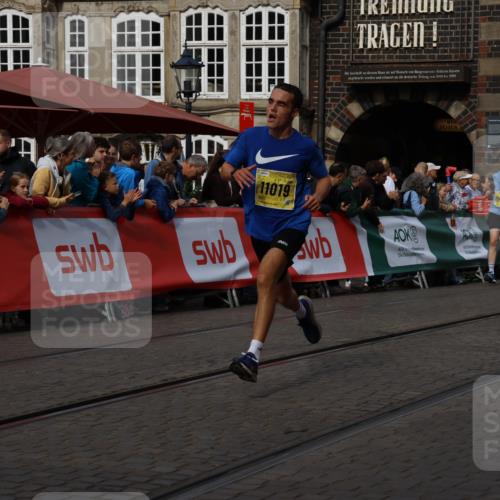 13.09.2026 - 21. swb-Marathon Bremen Strokosch-Dieckow http://msf.ph/oto/10289889 13.09.2026 10:44:02 Ziel 10742, 11019, 11607, 11948, 12250, 12253, 13509, 11108, 11644, 11758 meine-sportfotos.de