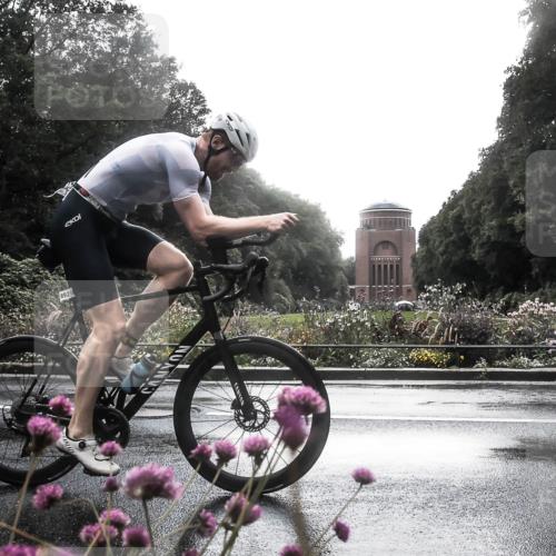 13.09.2026 - Stadtparktriathlon H.Heesch http://msf.ph/oto/10289890 13.09.2026 11:49:14 Radfahren 892 meine-sportfotos.de