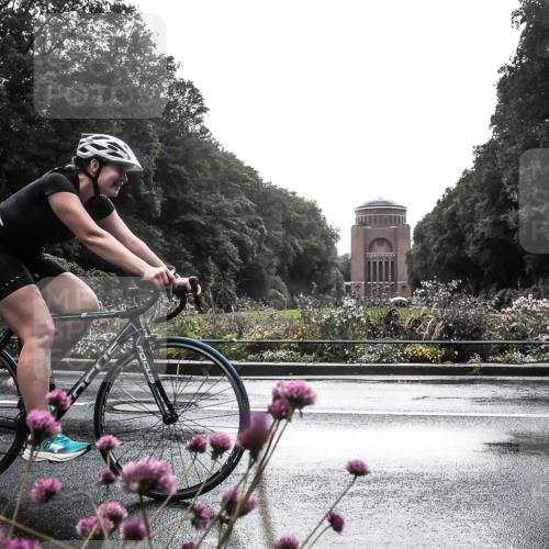 13.09.2026 - Stadtparktriathlon H.Heesch http://msf.ph/oto/10289898 13.09.2026 11:49:22 Radfahren 770, 879 meine-sportfotos.de
