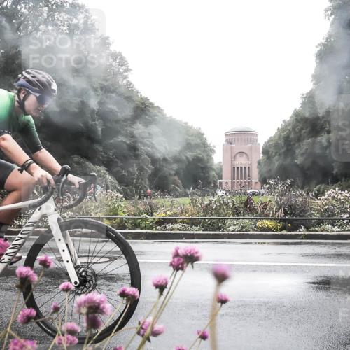 13.09.2026 - Stadtparktriathlon H.Heesch http://msf.ph/oto/10289901 13.09.2026 12:58:23 Radfahren 1281 meine-sportfotos.de