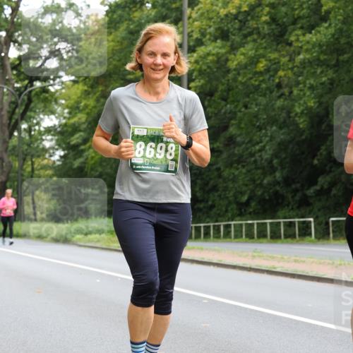 13.09.2026 - 21. swb-Marathon Bremen TobiasT http://msf.ph/oto/10289912 13.09.2026 12:29:28 Laufen 8698, 5989, 21, 26 meine-sportfotos.de