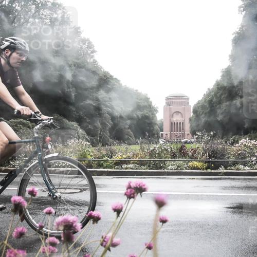 13.09.2026 - Stadtparktriathlon H.Heesch http://msf.ph/oto/10289918 13.09.2026 12:58:34 Radfahren 1212, 1256, 1295, 1300, 1312, 1383 meine-sportfotos.de