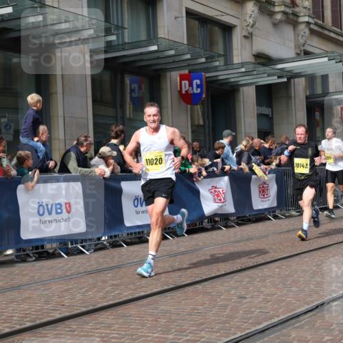 13.09.2026 - 21. swb-Marathon Bremen Strokosch-Dieckow http://msf.ph/oto/10289922 13.09.2026 10:45:11 Ziel 10318, 10352, 10398, 10536, 10541, 10583, 11063, 11088, 11209, 11232, 11478, 11695, 11749, 11835, 12054, 12290, 12355, 12475, 12534, 13532, 13628, 10096, 10143, 10214, 10266, 10628, 10735, 10866, 11020, 11396, 12302, 13591 meine-sportfotos.de