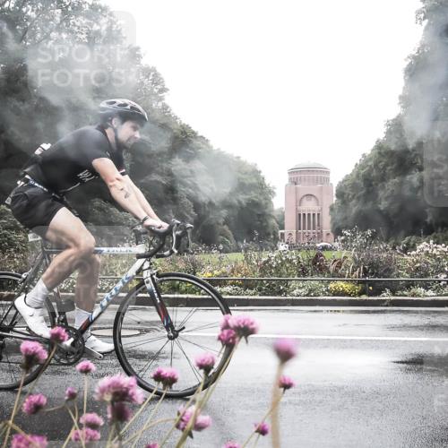 13.09.2026 - Stadtparktriathlon H.Heesch http://msf.ph/oto/10289940 13.09.2026 12:58:44 Radfahren 1343, 1369 meine-sportfotos.de