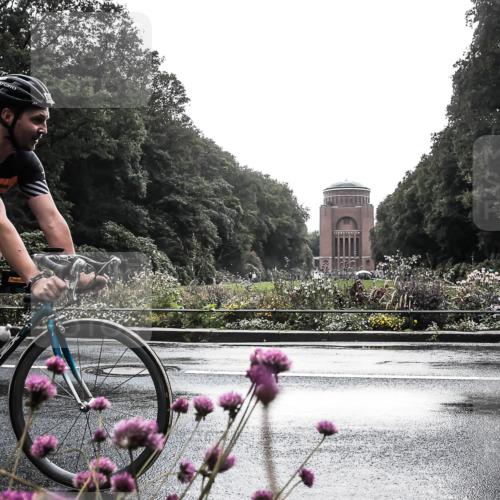 13.09.2026 - Stadtparktriathlon H.Heesch http://msf.ph/oto/10289953 13.09.2026 11:49:47 Radfahren 712, 802, 934 meine-sportfotos.de